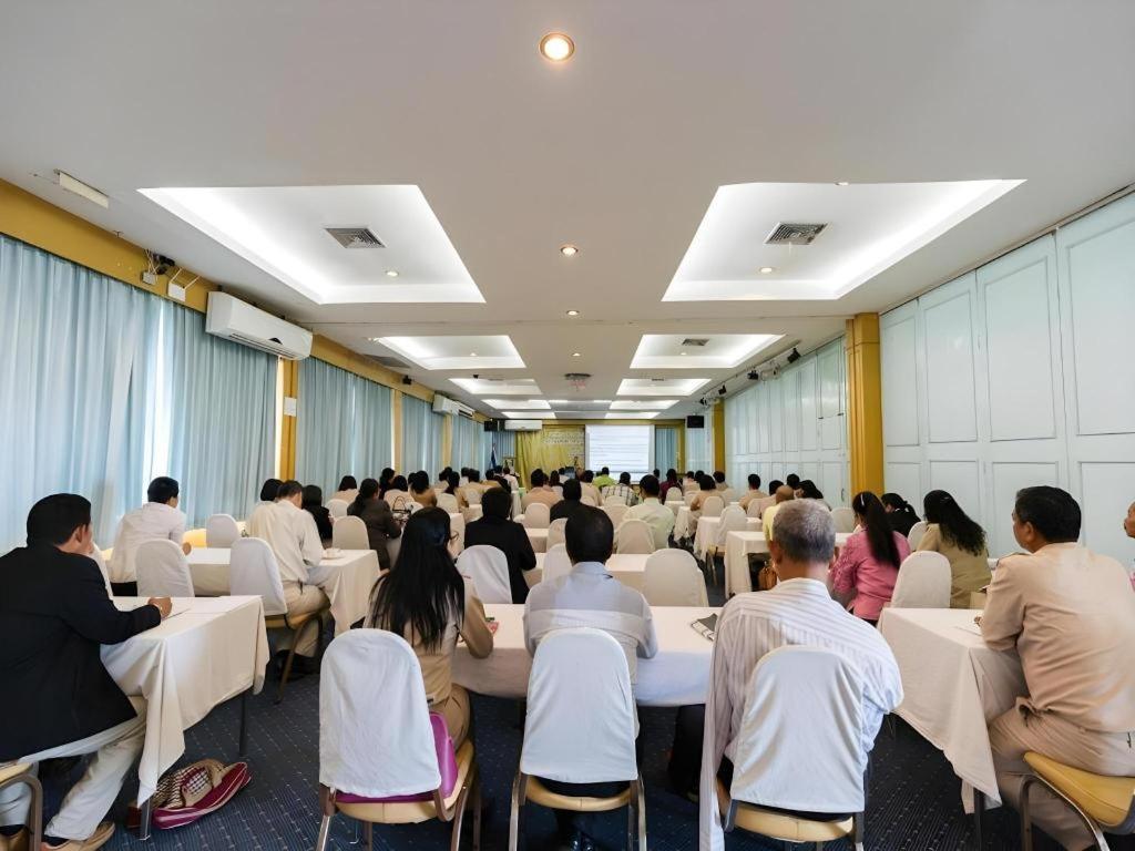Lake Inn Hotel Songkhla Buitenkant foto