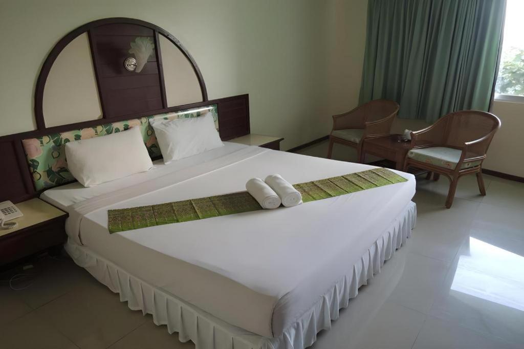 Lake Inn Hotel Songkhla Buitenkant foto