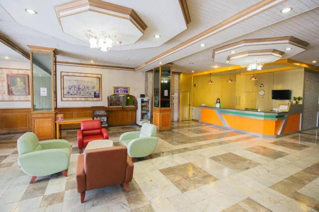 Lake Inn Hotel Songkhla Buitenkant foto