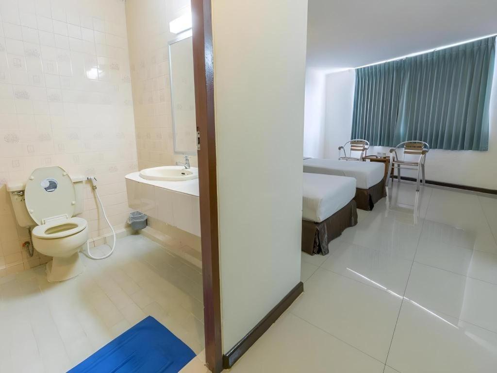 Lake Inn Hotel Songkhla Buitenkant foto